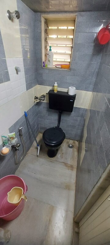 Master Bedroom in 3 BHK Villa at Unnat Nagar 43-44, Goregaon West – for Rent