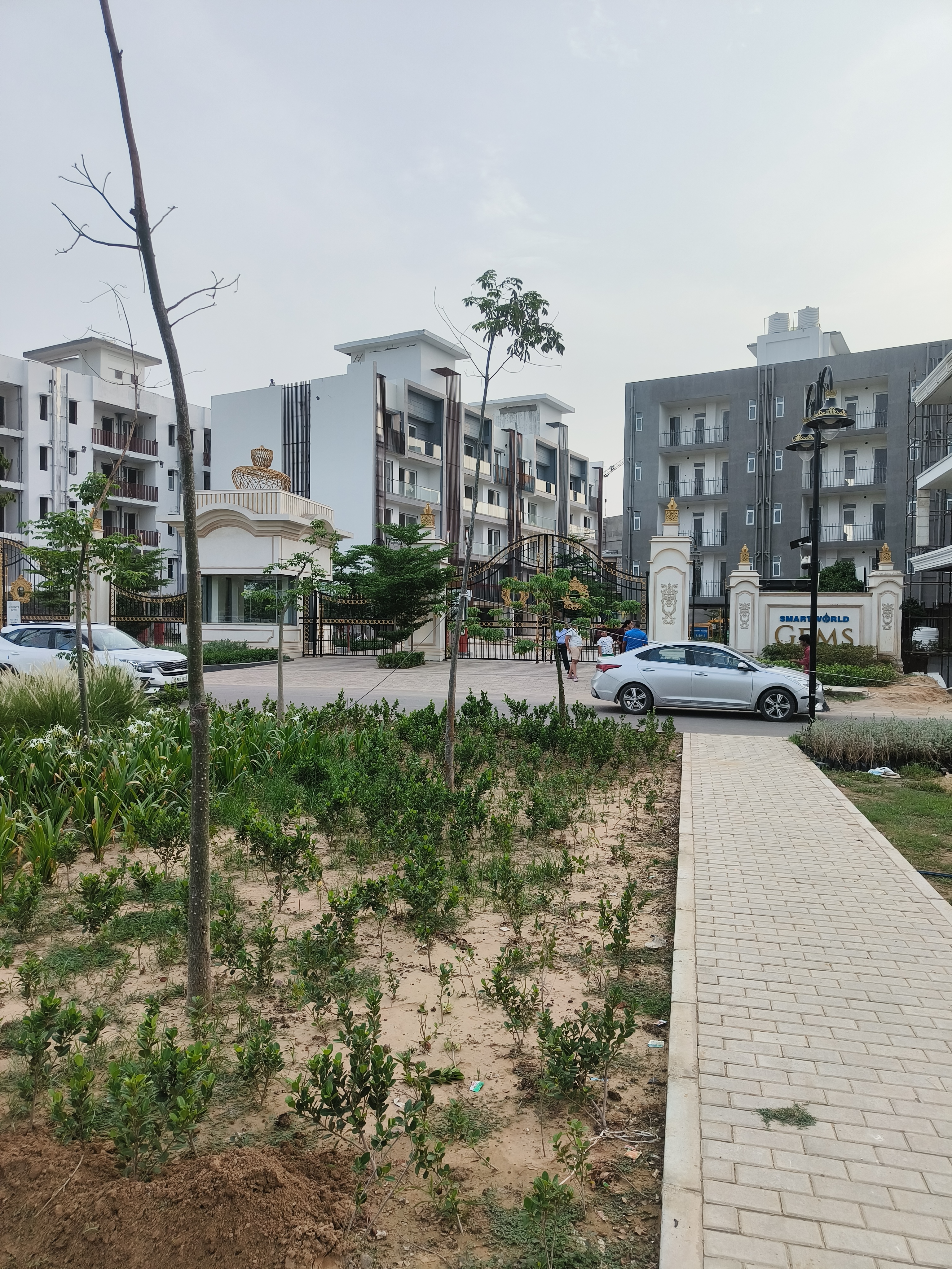 3.5 BHK + Study Room Apartment For Sale in Smart World Gems