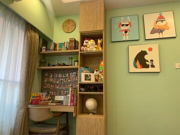 Furnished Amenities in 2.5 BHK Apartment at Oberoi Realty Splendor, Andheri East – for Rent