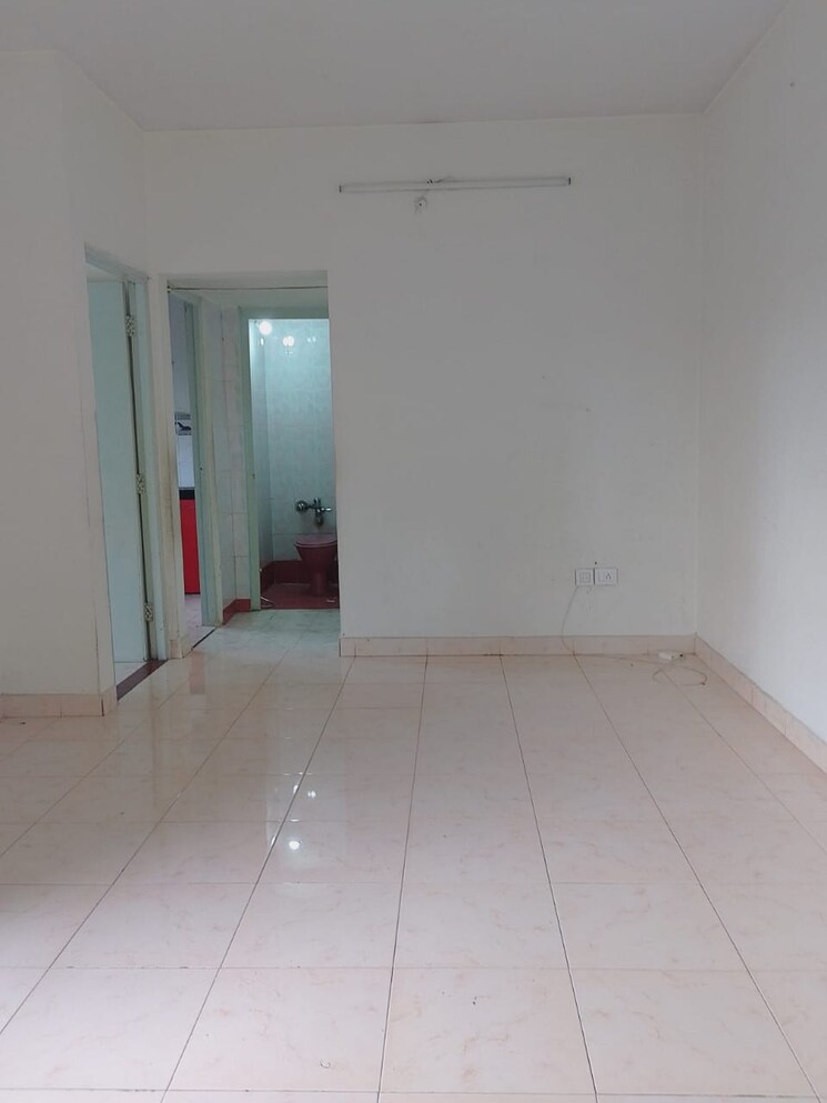 Room, sector 9 sanpada 1 Bedroom 580 Sq.Ft. Apartment In Sector 9 Sanpada Navi Mumbai 8923109