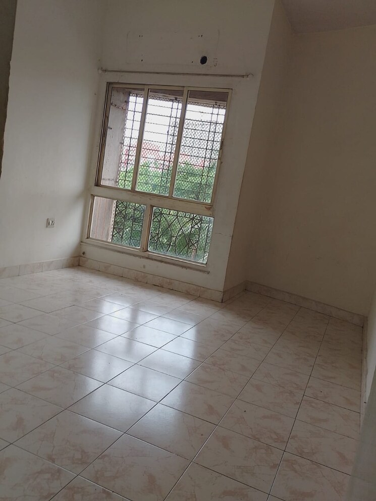 Room, sector 9 sanpada 1 Bedroom 580 Sq.Ft. Apartment In Sector 9 Sanpada Navi Mumbai 8923109