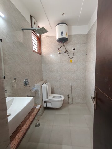 Master Bedroom in 3 BHK Builder Floor at Sector 45 – for Rent