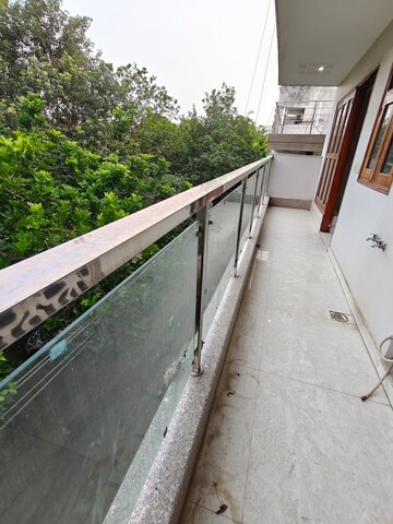 Balcony in 3 BHK Builder Floor at Sector 45 – for Rent
