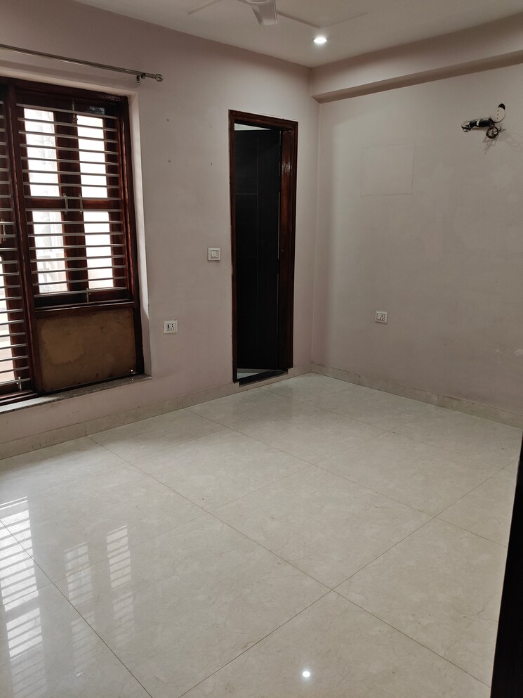 Room, sector 45 3 Bedroom 1680 Sq.Ft. Builder Floor In Sector 45 Gurgaon 8923113