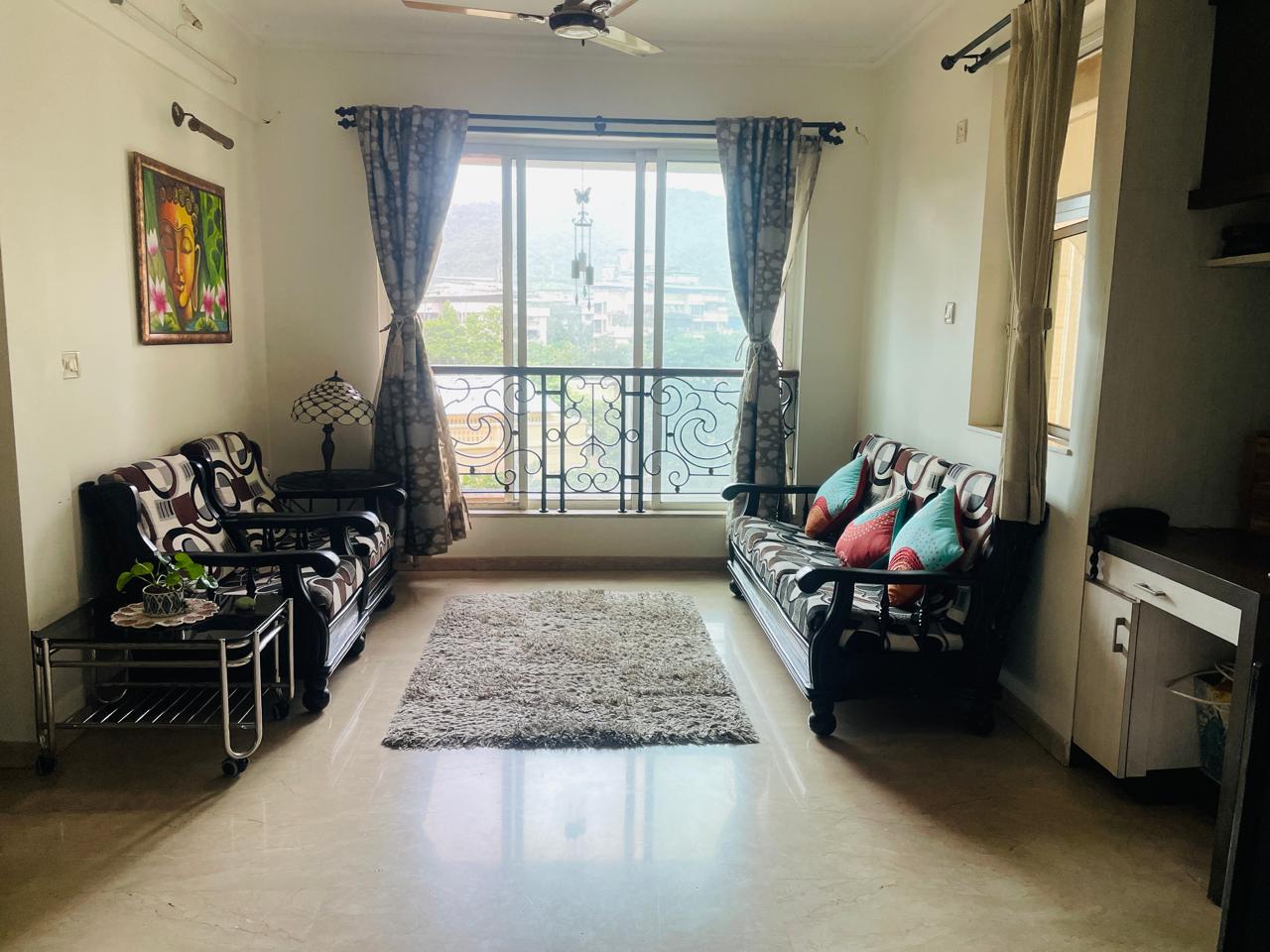 2 BHK Apartment For Rent in Hiranandani Meadows