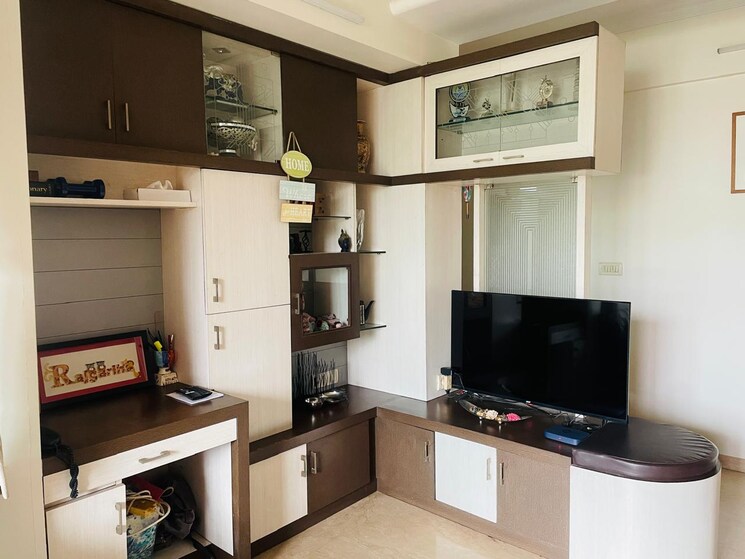 undefined, hiranandani-meadows 2 Bedroom 750 Sq.Ft. Apartment In Manpada Thane 8923077