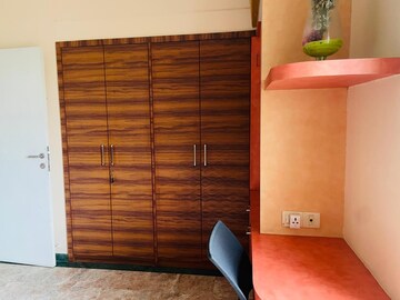 Furnished Amenities in 2 BHK Apartment at Hiranandani Meadows, Manpada – for Rent