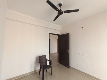 Room in 2 BHK Apartment at Amrapali Leisure Park, Amrapali Leisure Valley – for Rent