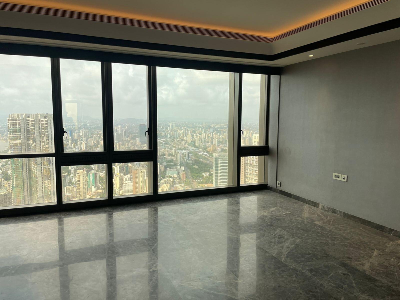 4 BHK + Servant Room Apartment For Rent in  Lodha Trump Tower, Worli