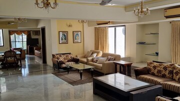 Living Room in 5 BHK Apartment at Chauitanya Towers, Prabhadevi – for Sale