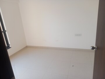 Room in 1 BHK Apartment at Shapoorji Pallonji Joyville Hadapsar Annexe, Hadapsar – for Rent