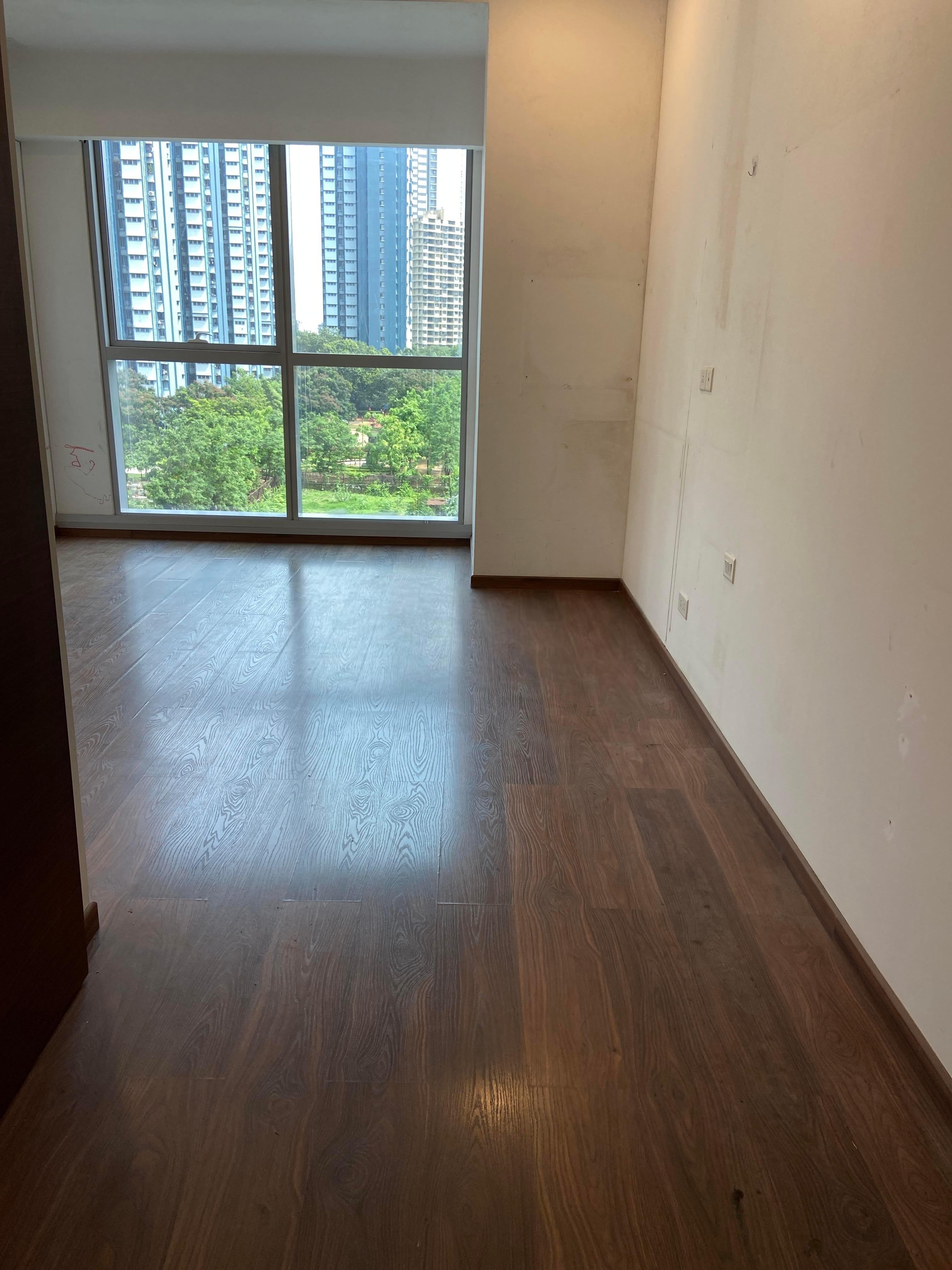 4 BHK + Servant Room 2070 Sq.Ft. Apartment in Bombay Realty One ICC