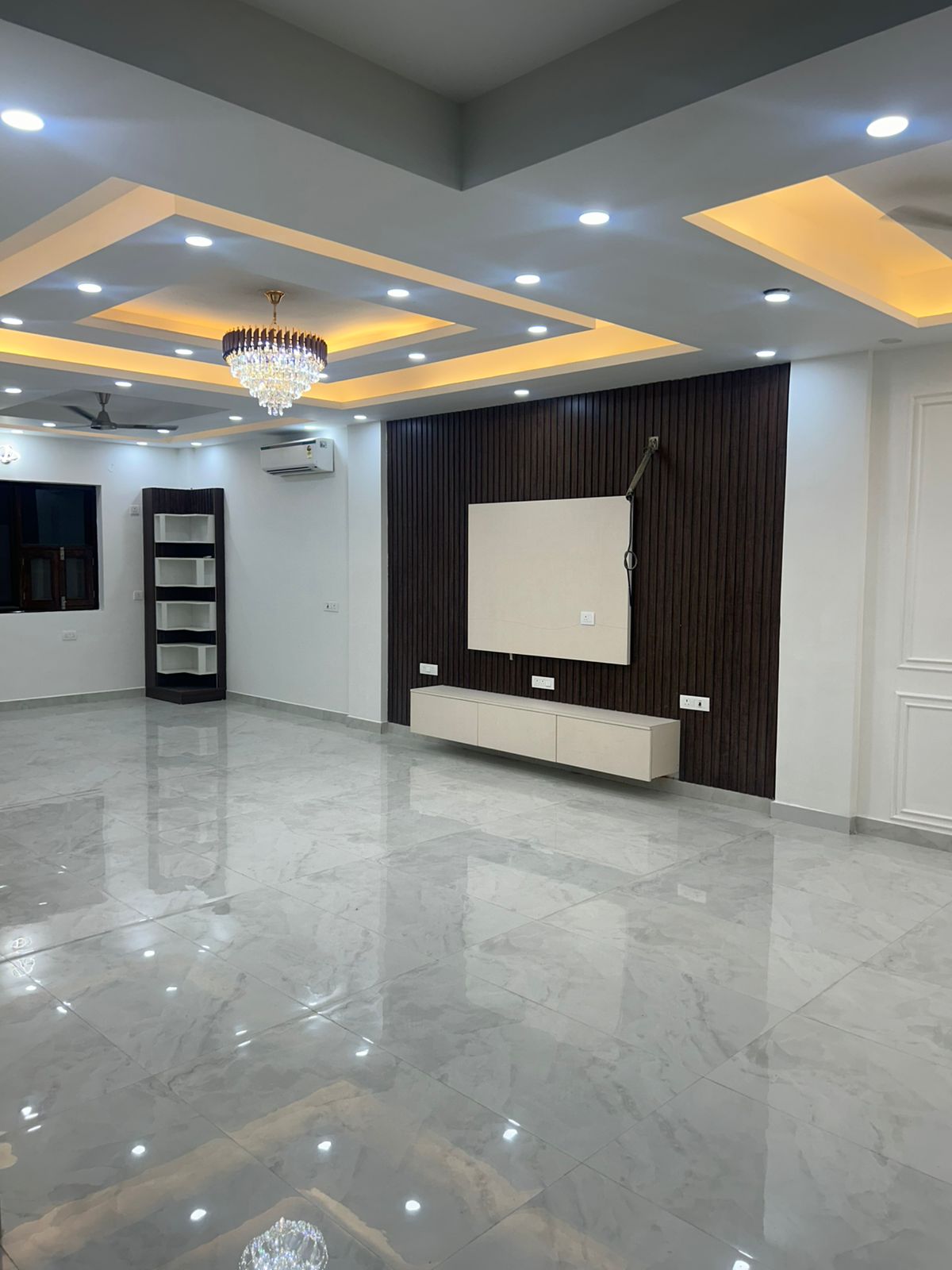 3.5 BHK + Servant Room Builder Floor For Rent in Ansal API Esencia
