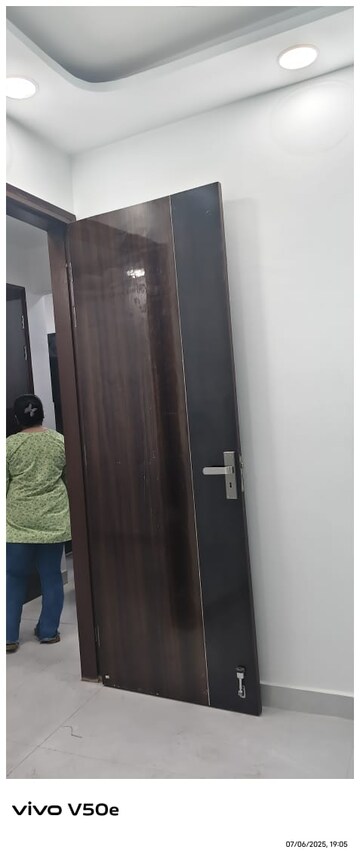 Building Lobby in 2 BHK Builder Floor at Govindpuri – for Rent