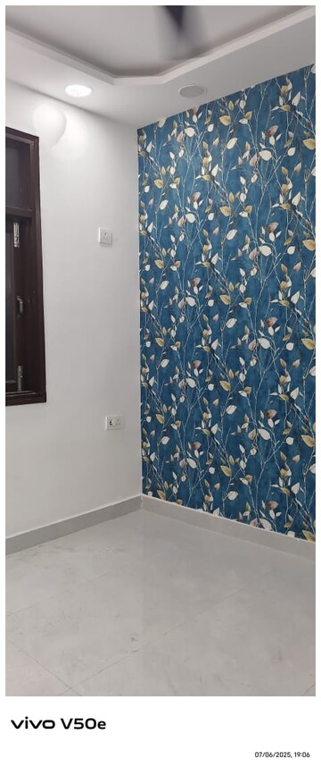 Bedroom in 2 BHK Builder Floor at Govindpuri – for Rent