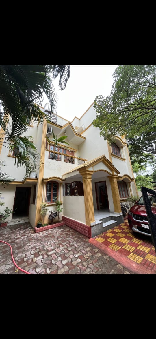 6 BHK + Study Room Independent House For Sale in Lahari Jubilee Hills