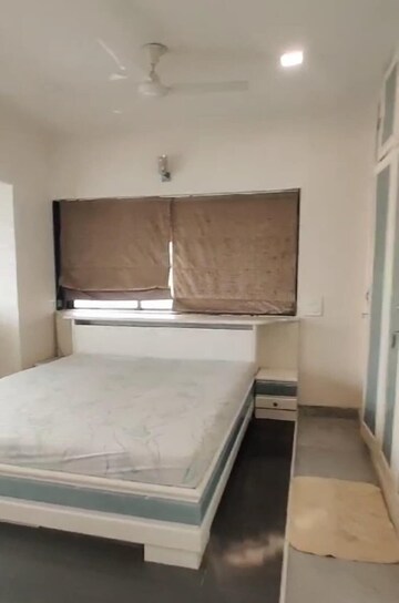 Bathroom in 4 BHK Apartment at Worli – for Rent