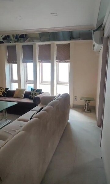 Team Area in 4 BHK Apartment at Worli – for Rent