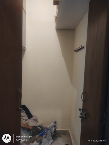 Room in 2 BHK Builder Floor at Mehrauli – for Rent