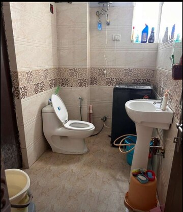 Bathroom in 2 BHK Apartment at Gomti Nagar – for Rent