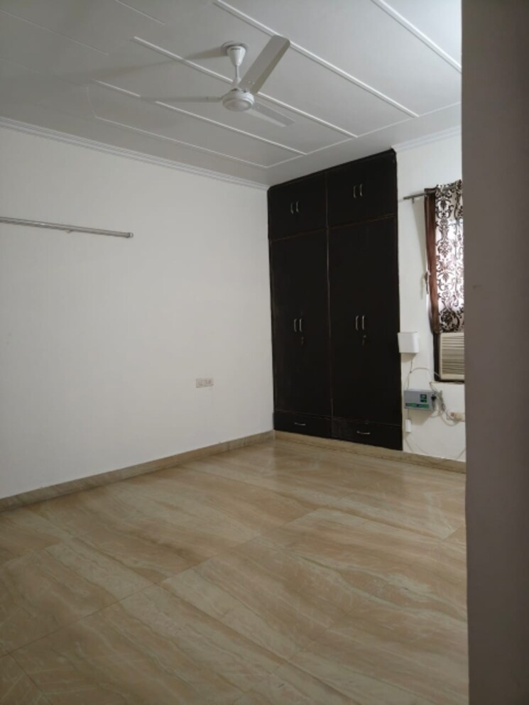 Room, satyam-plaza 3 Bedroom 1500 Sq.Ft. Builder Floor In Sector 15 Gurgaon 8923192