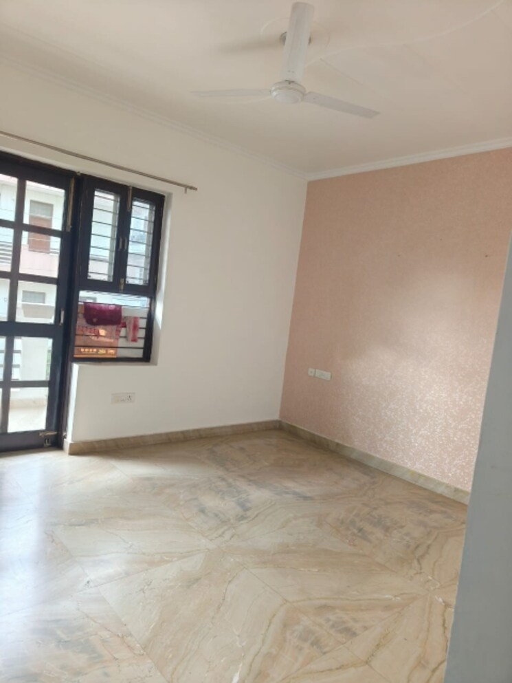 Room, satyam-plaza 3 Bedroom 1500 Sq.Ft. Builder Floor In Sector 15 Gurgaon 8923192