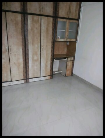 Room in 3 BHK Apartment at NS Anand Shree Society, Walvekar Nagar – for Rent