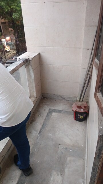 Master Bedroom in 1 BHK Builder Floor at Patel Nagar – for Rent