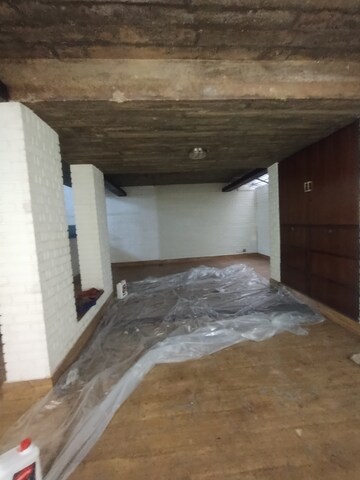 Bathroom in 5 BHK Builder Floor at Ansal Sushant Lok I, Sector 43 – for Rent
