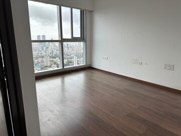 Room in 4 BHK Apartment at Bombay Realty Island city center ICC, Wadala – for Rent