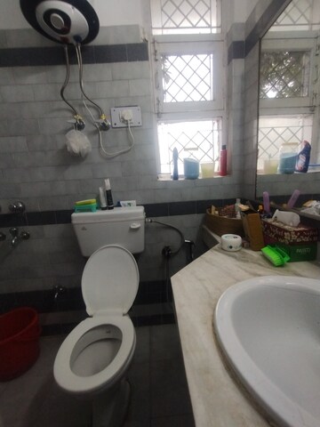 Master Bedroom in 3 BHK Builder Floor at ROF Portico, Sector 43 – for Rent