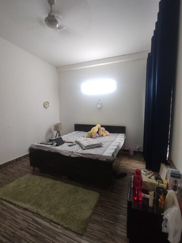 Furnished Amenities in 3 BHK Builder Floor at ROF Portico, Sector 43 – for Rent