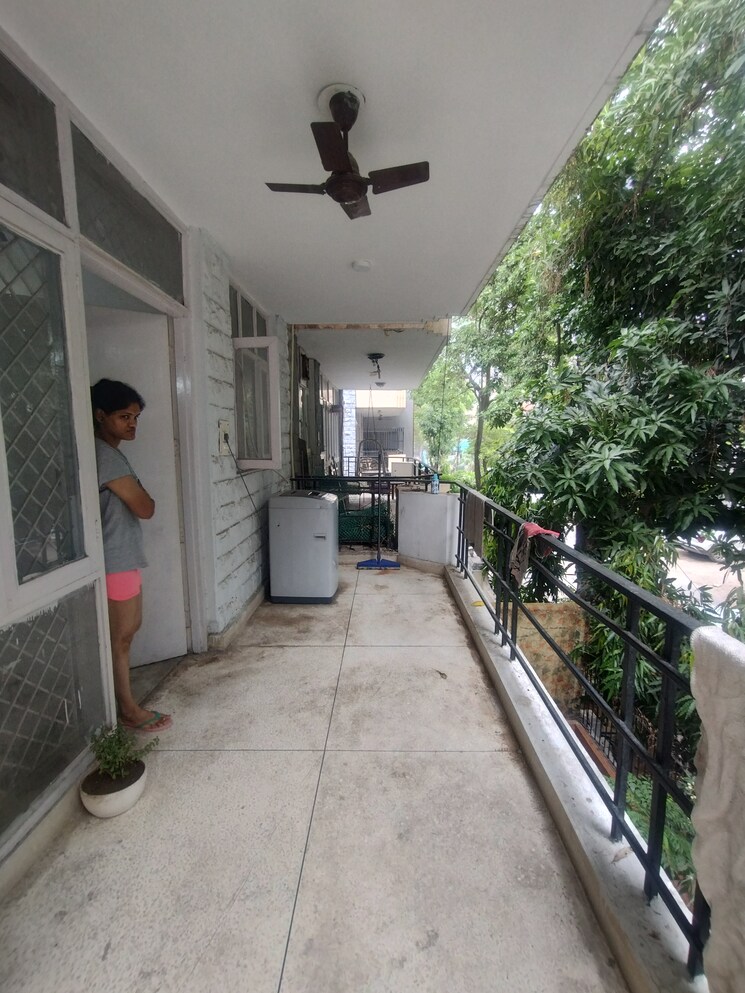 Balcony, rof-portico 3 Bedroom 215 Sq.Yd. Builder Floor In Sector 43 Gurgaon 8923244