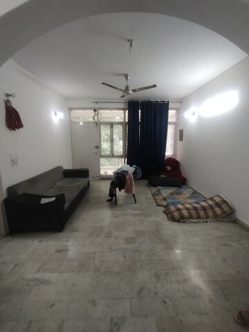 Bathroom in 3 BHK Independent House at Tarika CGHS, Sector 43 – for Rent
