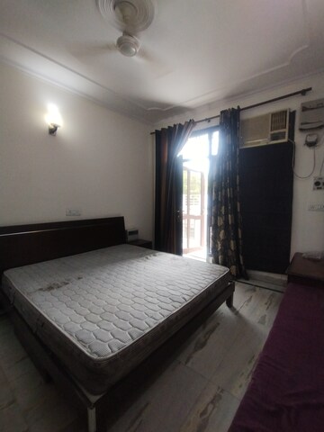 Kitchen in 3 BHK Builder Floor at Ardee City, Sector 52 – for Rent
