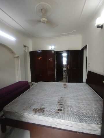 Furnished Amenities in 3 BHK Builder Floor at Ardee City, Sector 52 – for Rent