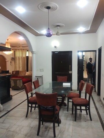 Living Room in 3 BHK Builder Floor at Ardee City, Sector 52 – for Rent