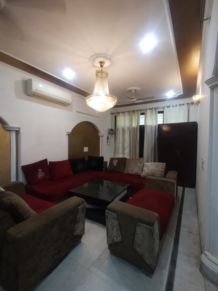 undefined, ardee-mall 3 Bedroom 215 Sq.Yd. Builder Floor In Sector 52 Gurgaon 8923258