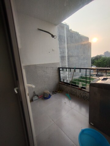 Balcony in 2 BHK Builder Floor at Ardee City, Sector 52 – for Rent