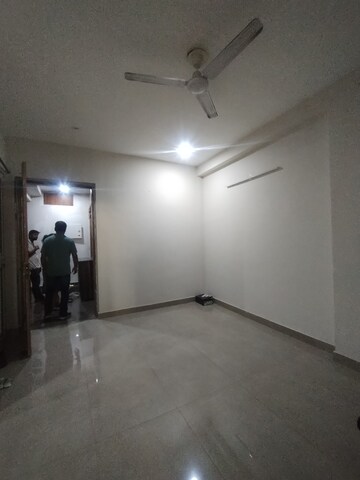 Bathroom in 2 BHK Builder Floor at Ardee City, Sector 52 – for Rent