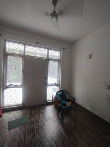 Bedroom in 2 BHK Builder Floor at Ardee Mall, Sector 52 – for Rent