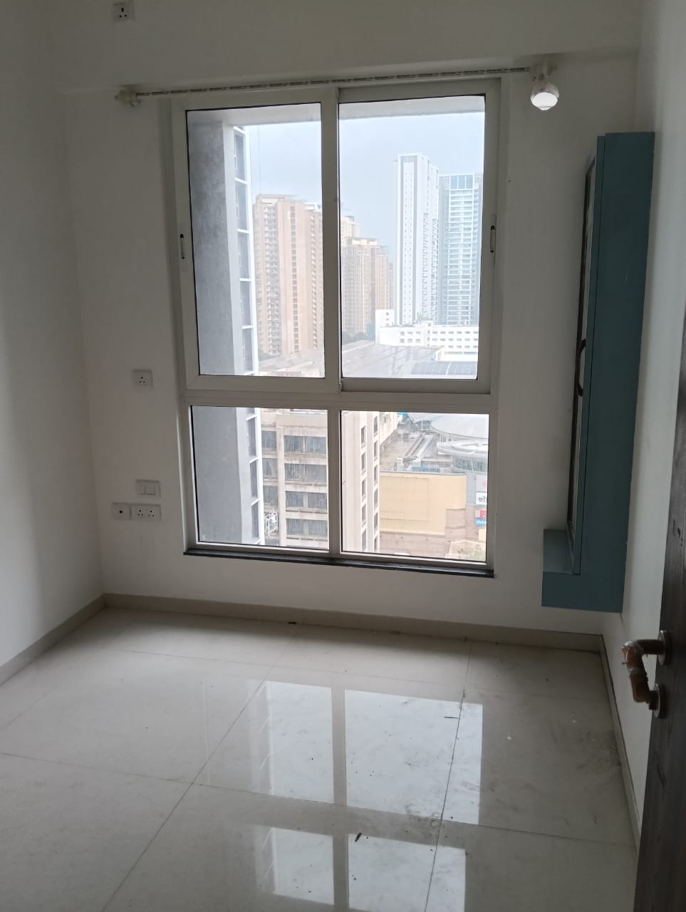 2 BHK Apartment For Rent in Raymond Ten X Era