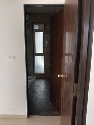 Room in 2.5 BHK Apartment at Prakash Dhanraj, Borivali West – for Sale