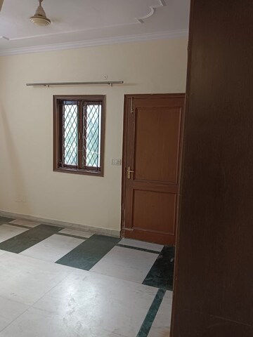Room in 2 BHK Builder Floor at Lajpat Nagar 4 – for Rent