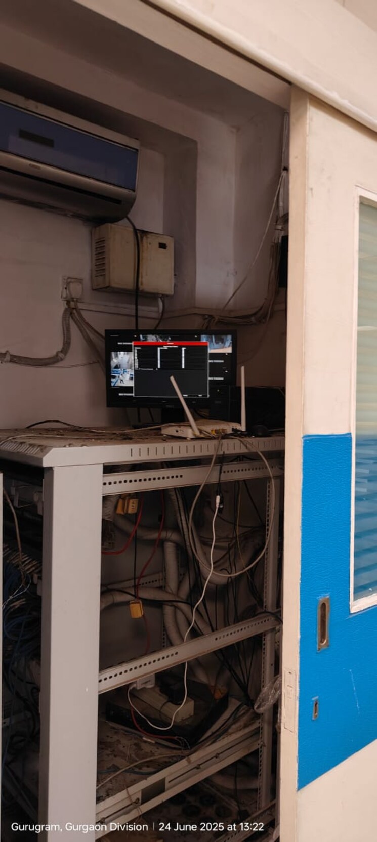 Floor Plan, udyog vihar Commercial Office Space 2000 Sq.Ft. In Udyog Vihar Gurgaon 8923340