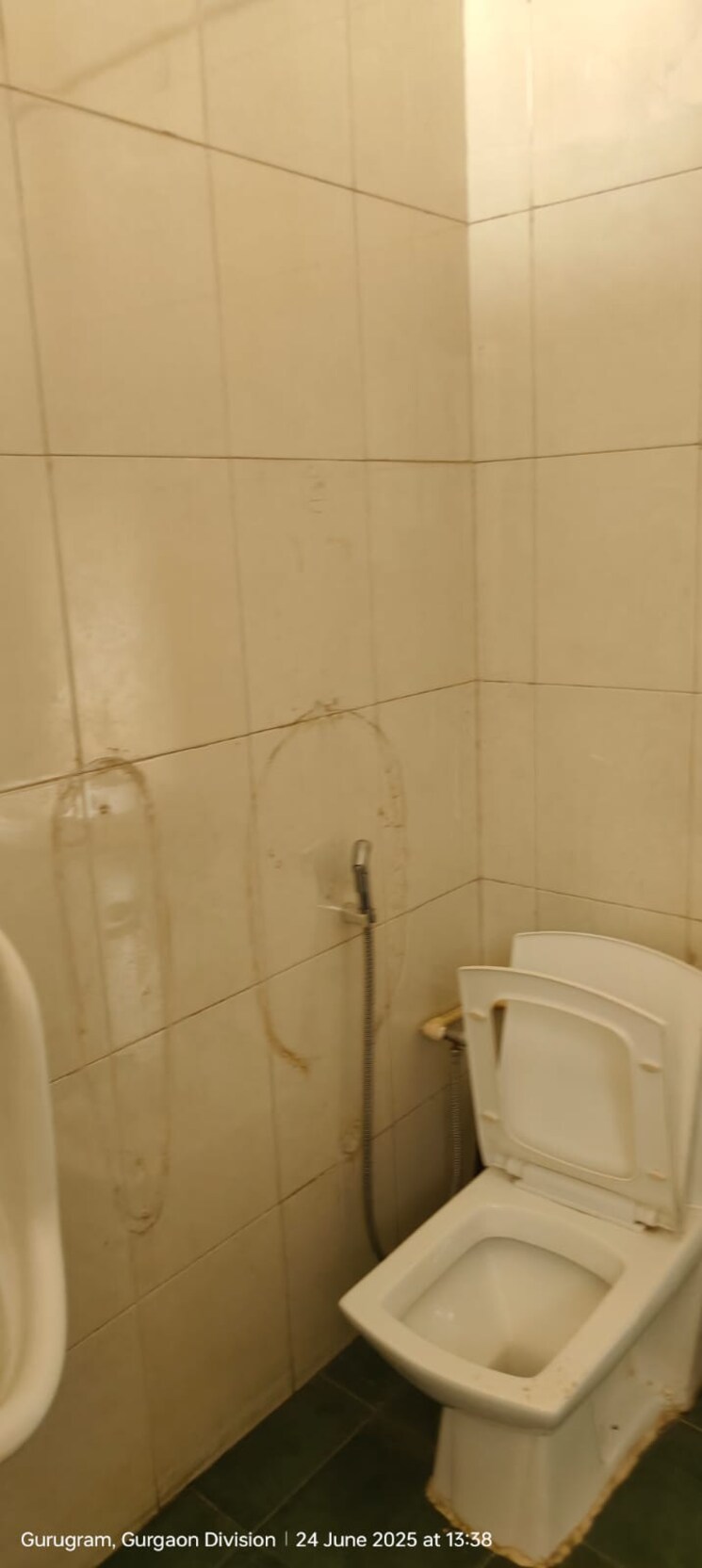 Floor Plan, udyog vihar Commercial Office Space 2000 Sq.Ft. In Udyog Vihar Gurgaon 8923361