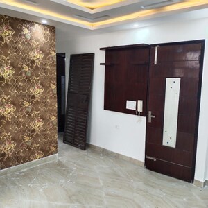 Room in 3 BHK Builder Floor at Pitampura – for Sale