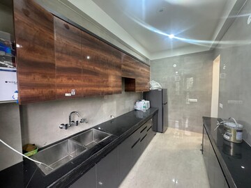 Kitchen in 3 BHK Builder Floor at Sector 43 – for Rent