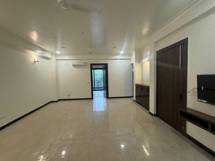 Room, sector 43 3 Bedroom 200 Sq.Yd. Builder Floor In Sector 43 Gurgaon 8923401