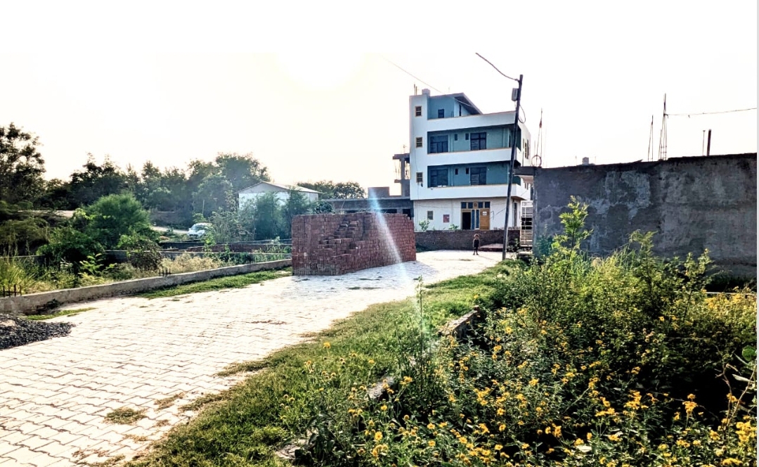 Plot For Sale in Dwarka Mor